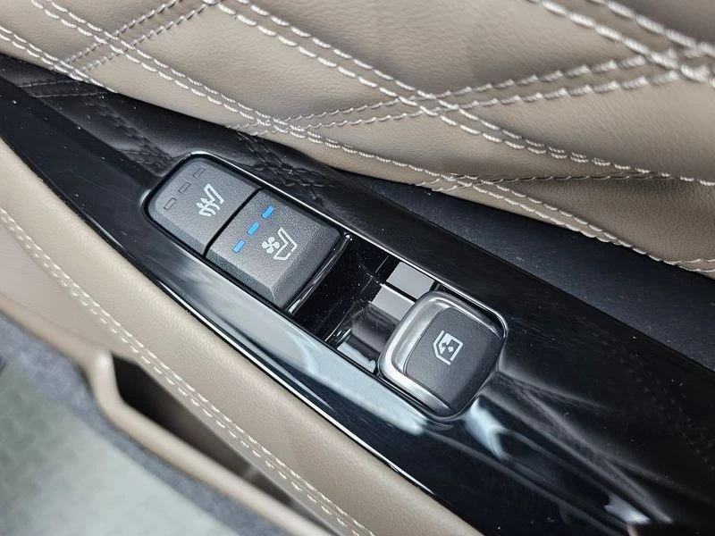 Kia K8 * SIGNATURE* SPECIAL* 2.5* 2WD* ЦЕНАДОБГ!, снимка 15 - Автомобили и джипове - 55594999