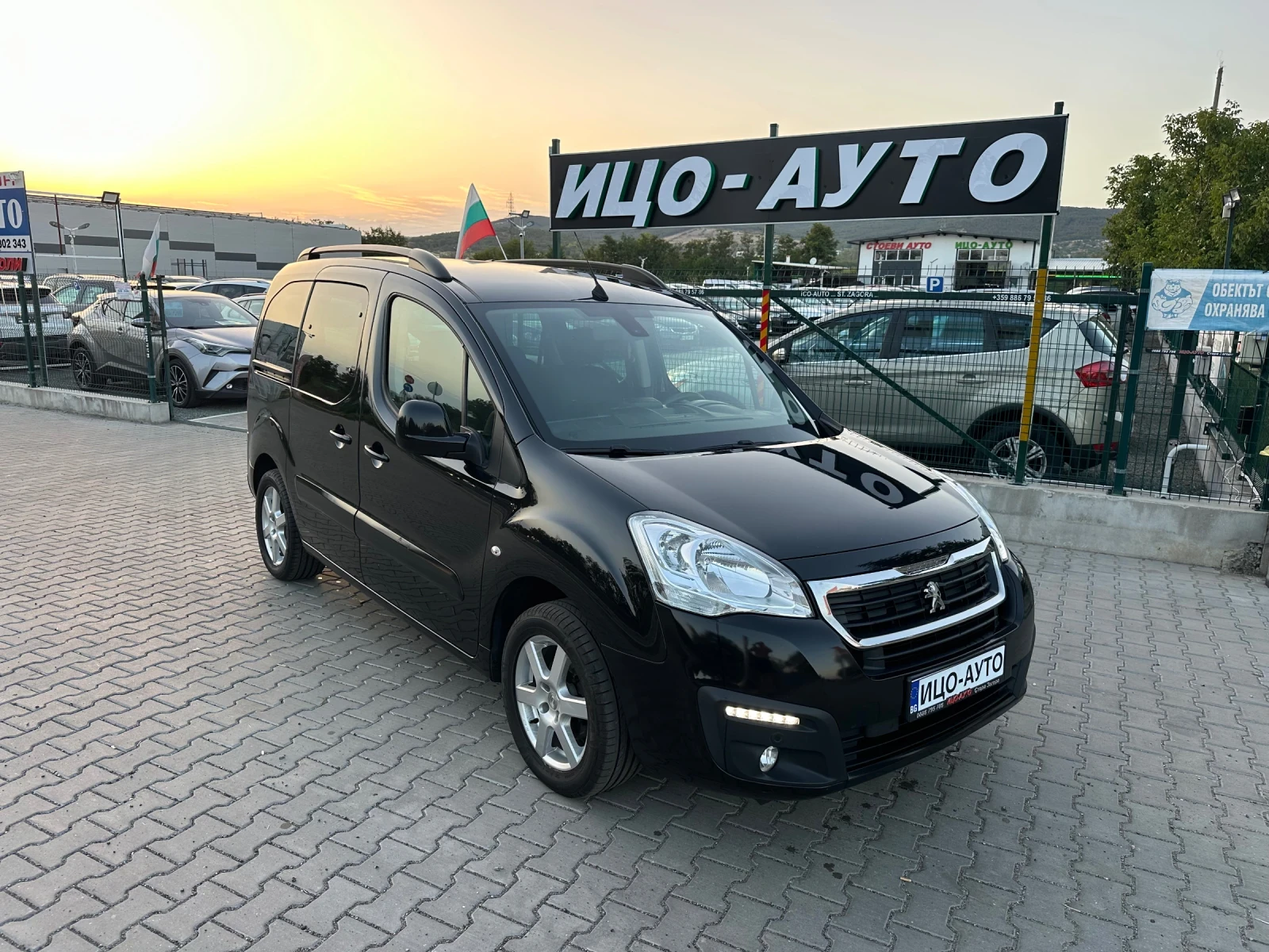 Peugeot Partner 1.6HDI 120к.с 6 скорости лед , снимка 1