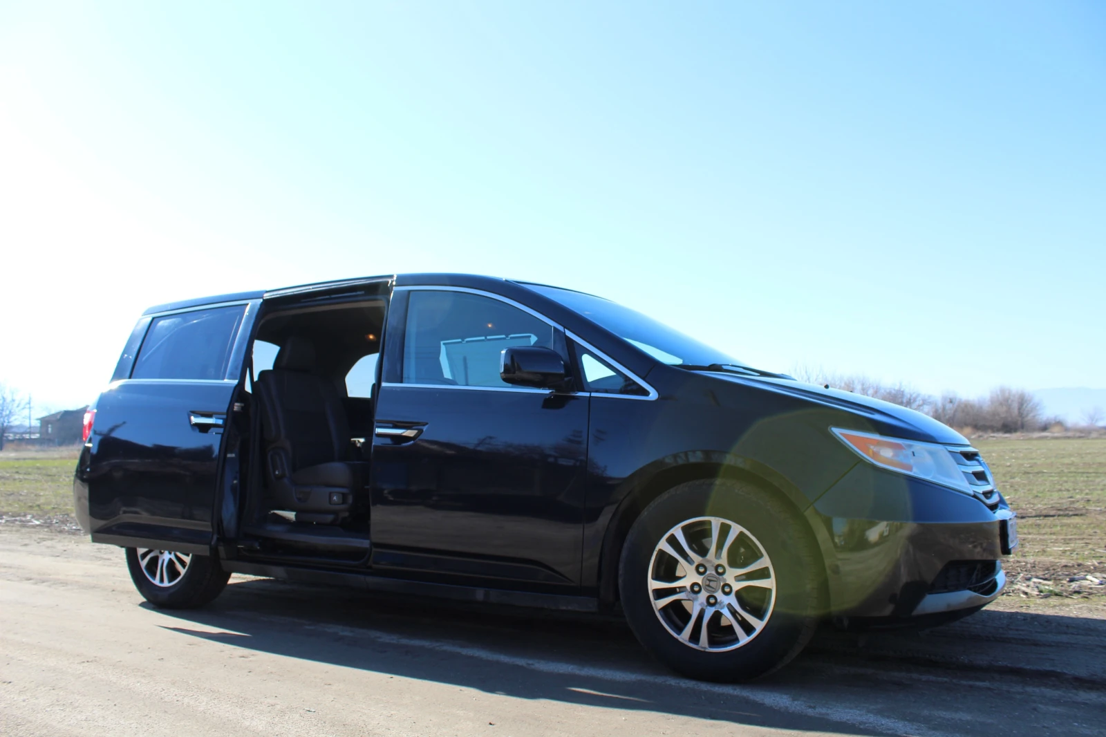 Honda Odyssey Touring - изображение 2