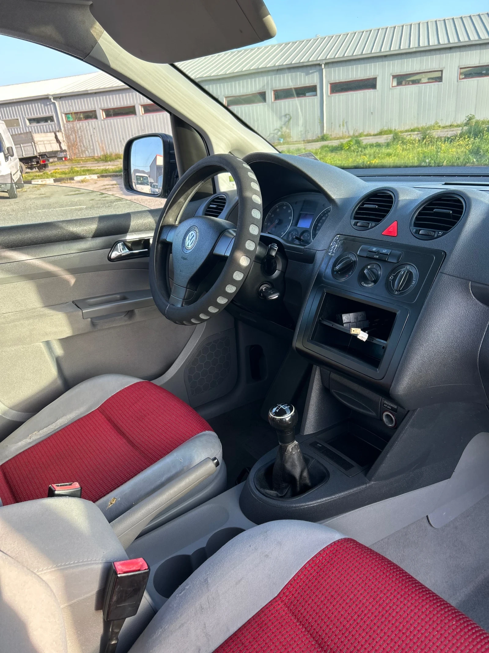 VW Caddy 1.6 Бензин-Метан Пътнически  - изображение 8