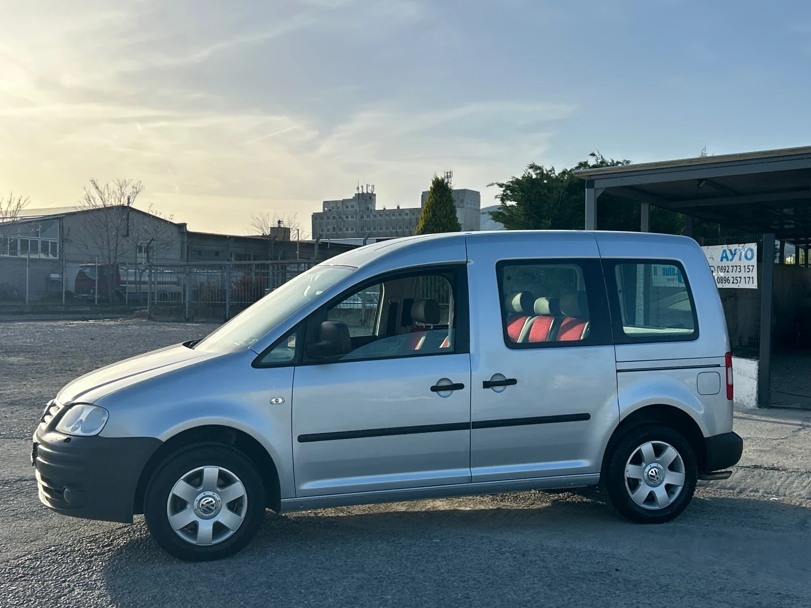 VW Caddy 1.6 Бензин-Метан Пътнически  - изображение 2