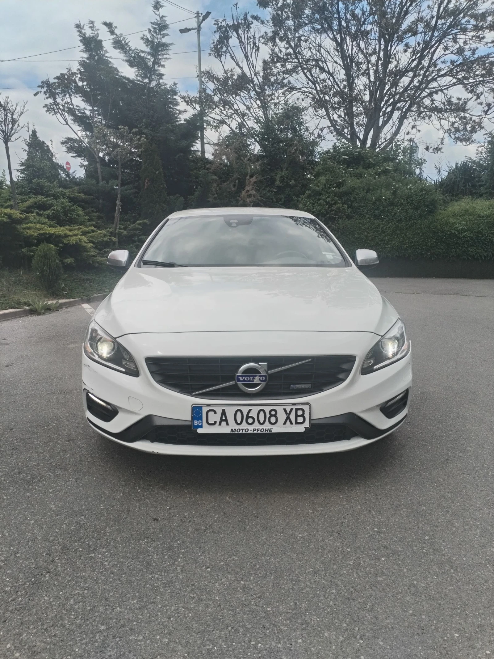 Volvo V60 R DESIGN 133хил. км. УНИКАТ  - изображение 5