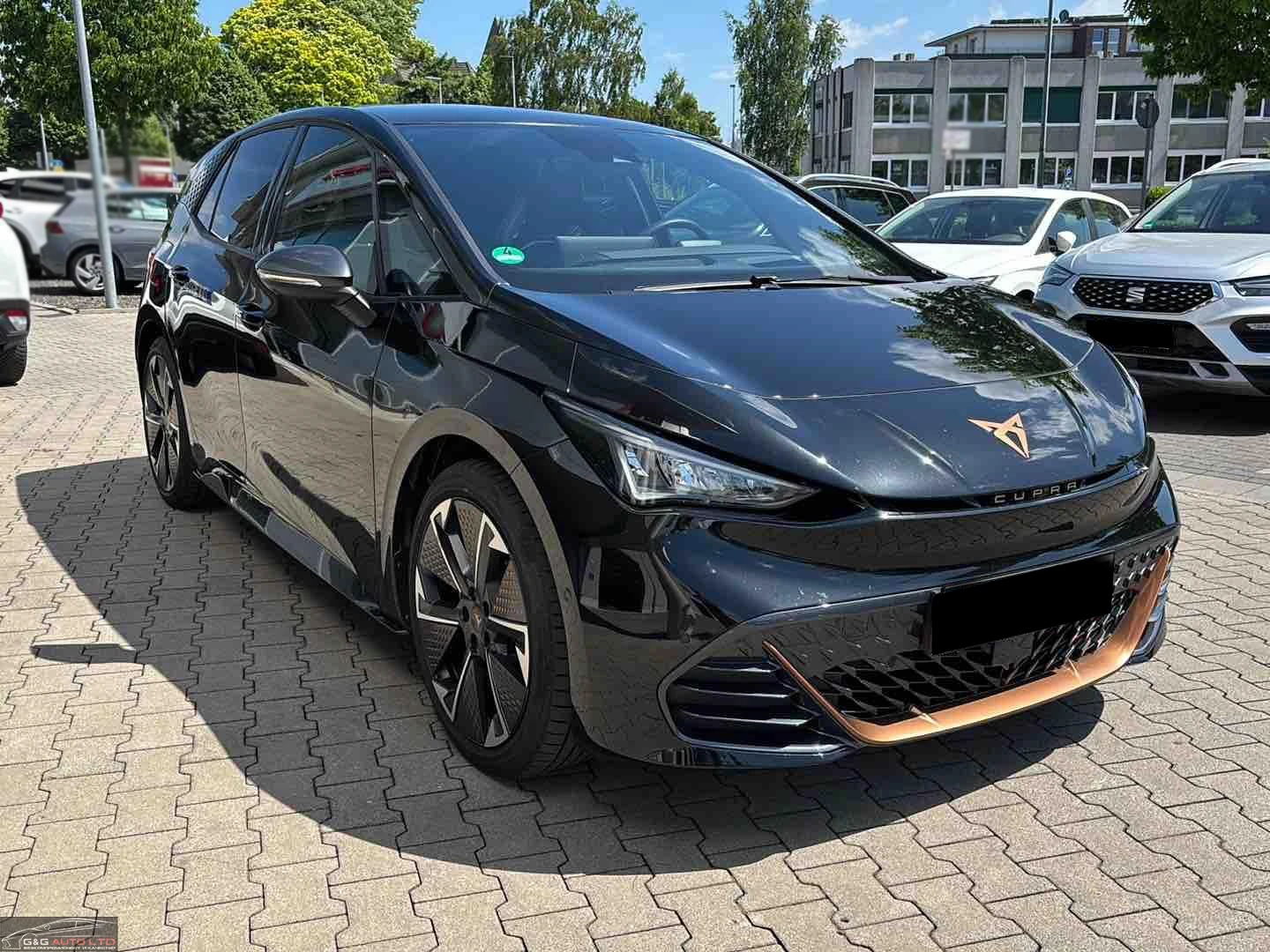 Cupra Born VZ/326HP/PANO/HEAD-UP/AMBI/360/CARPLAY/179f - изображение 6