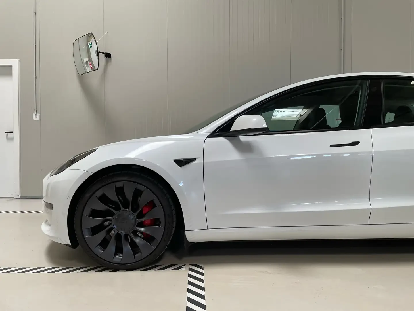 Tesla Model 3 Performance USS датчици - изображение 8