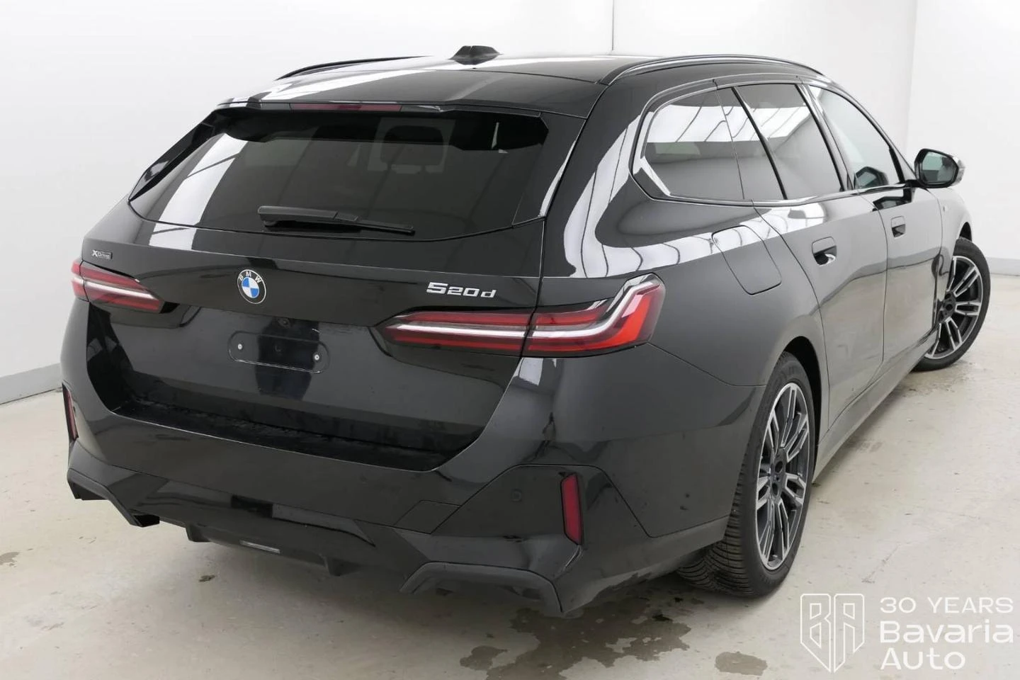 BMW 520 d xDrive Touring M Sport Paket - изображение 3
