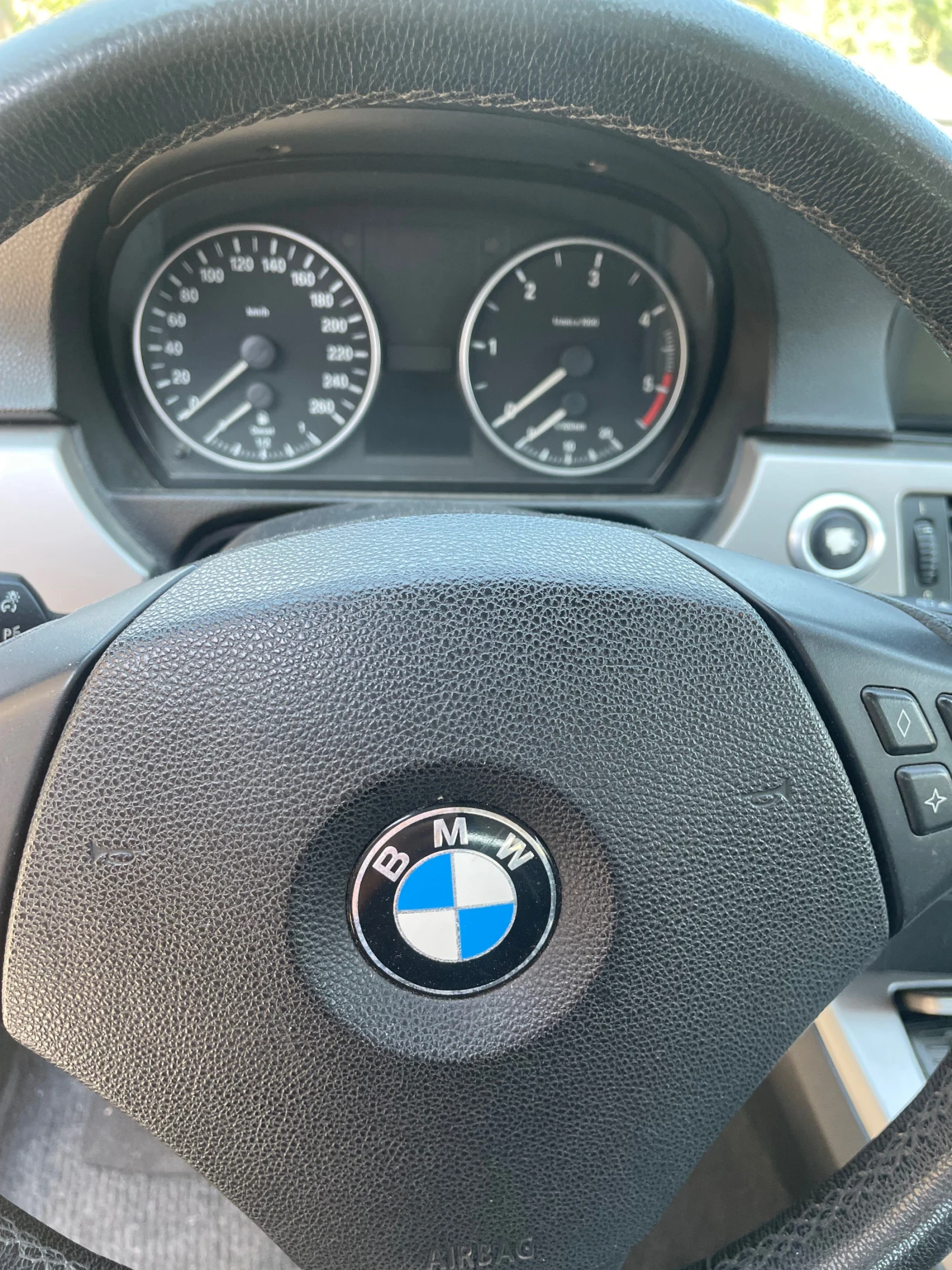 BMW 320  - изображение 8