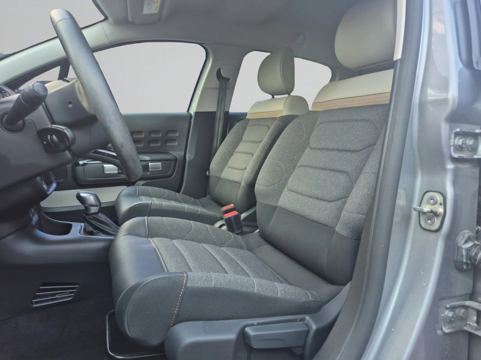 Citroen C3 SHINE PureTech 110 S&S EAT6 E6.4 - изображение 9
