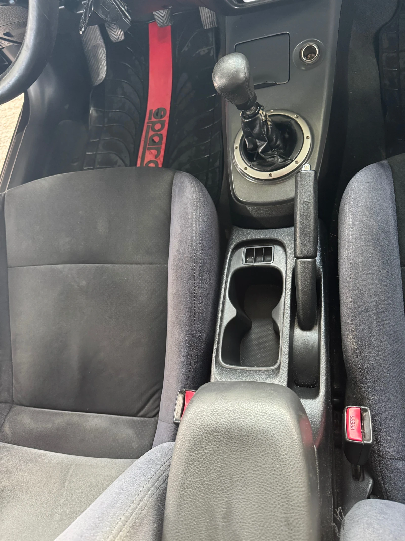 Mitsubishi Lancer 2.0i | Mobile.bg — изображение 16