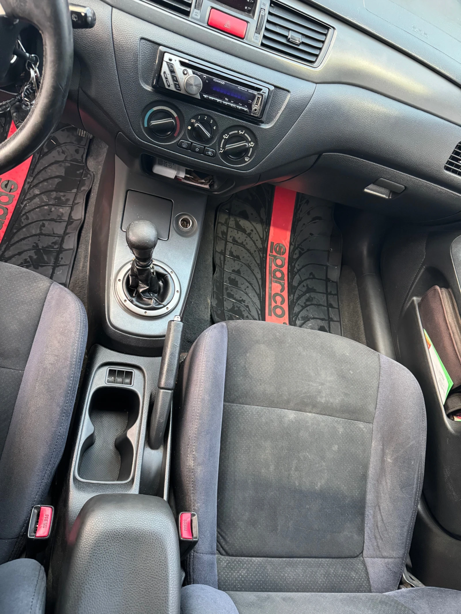 Mitsubishi Lancer 2.0i | Mobile.bg — изображение 11