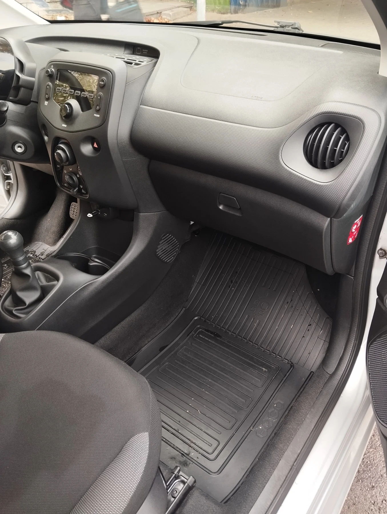 Toyota Aygo   | Mobile.bg   12