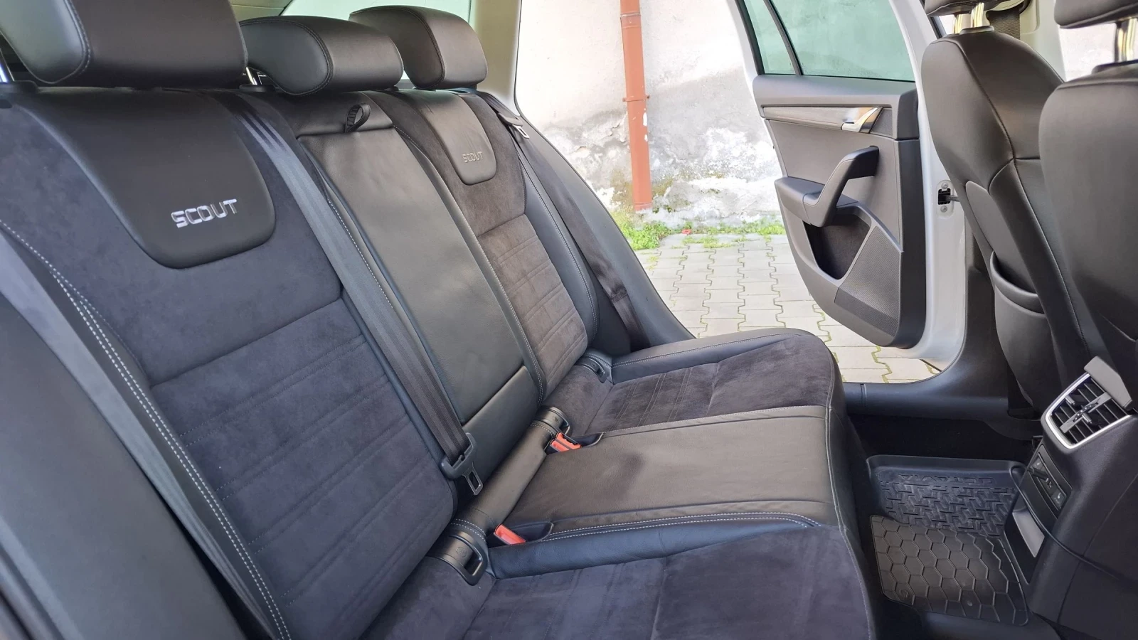 Skoda Octavia SCOUT 2.0 TDI 184 �.� . | Mobile.bg � ����������� 13
