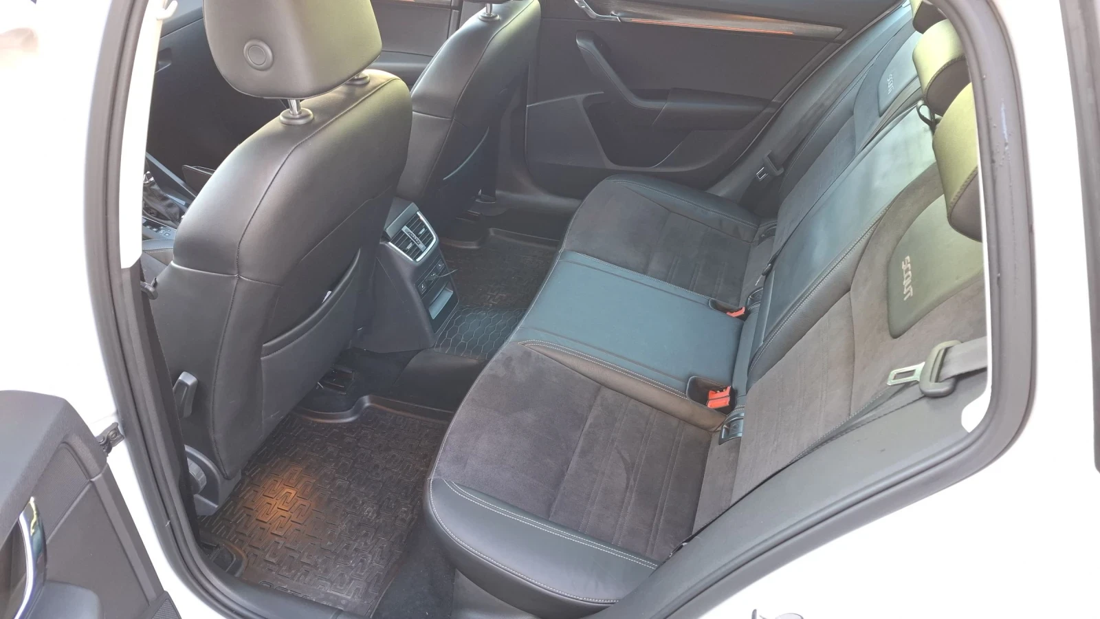 Skoda Octavia SCOUT 2.0 TDI 184 �.� . | Mobile.bg � ����������� 10