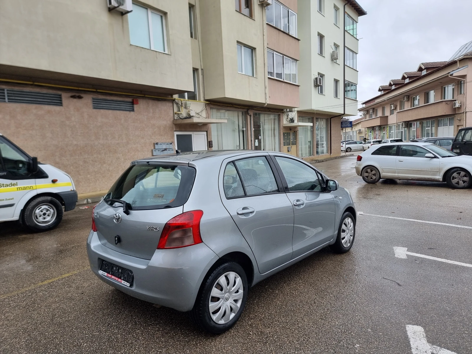 Toyota Yaris 1.3 vvt-i  - изображение 6