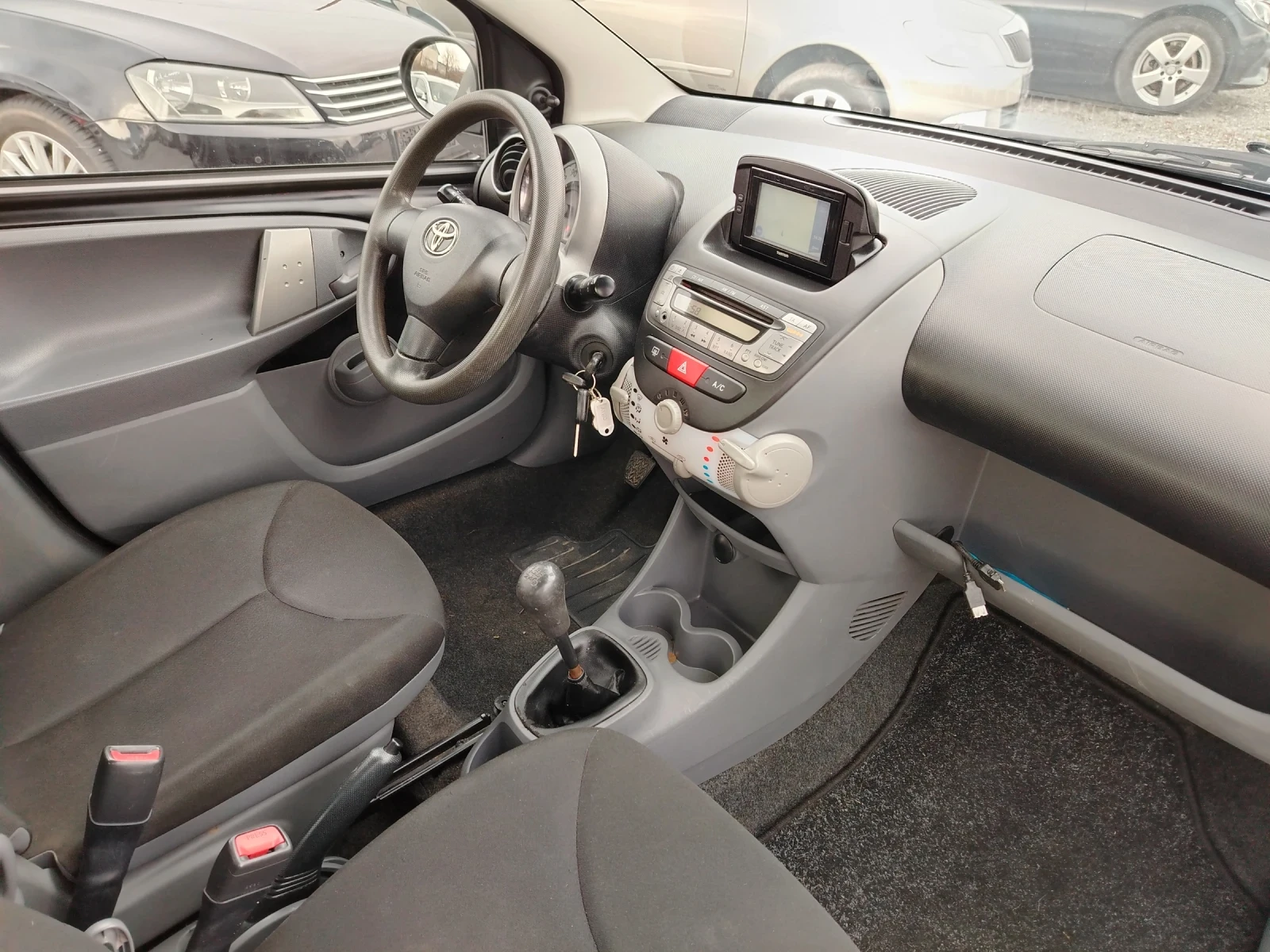 Toyota Aygo 1.0 ������ | Mobile.bg � ����������� 12