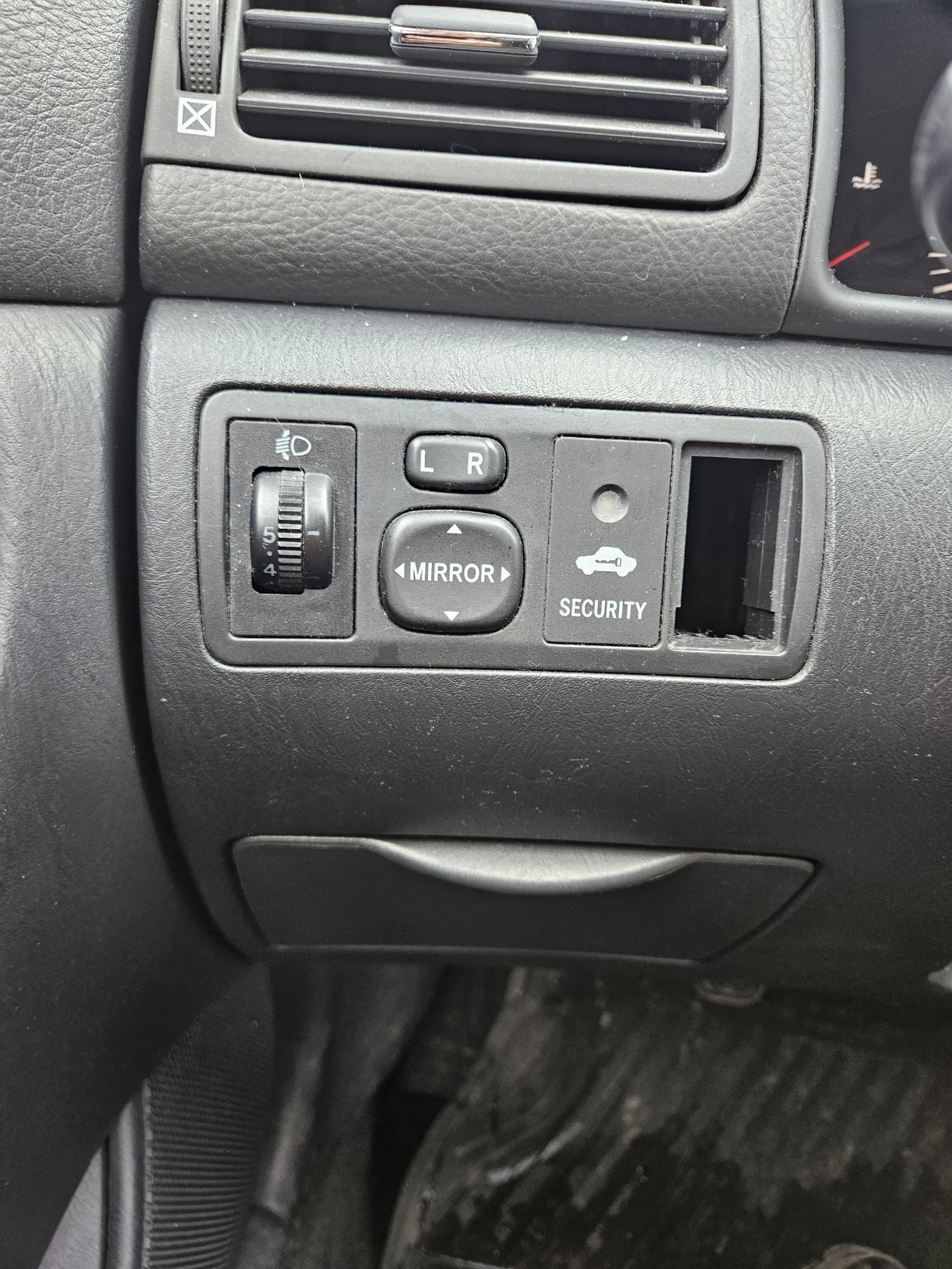 Toyota Corolla D-4D | Mobile.bg � ����������� 10