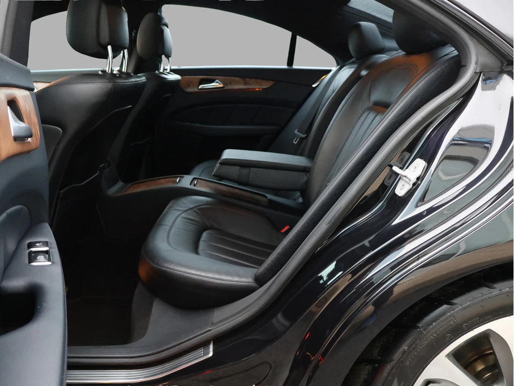 Mercedes-Benz CLS 400 4MATIC* Black on Black* �������* ������* ����*  | Mobile.bg � ����������� 14