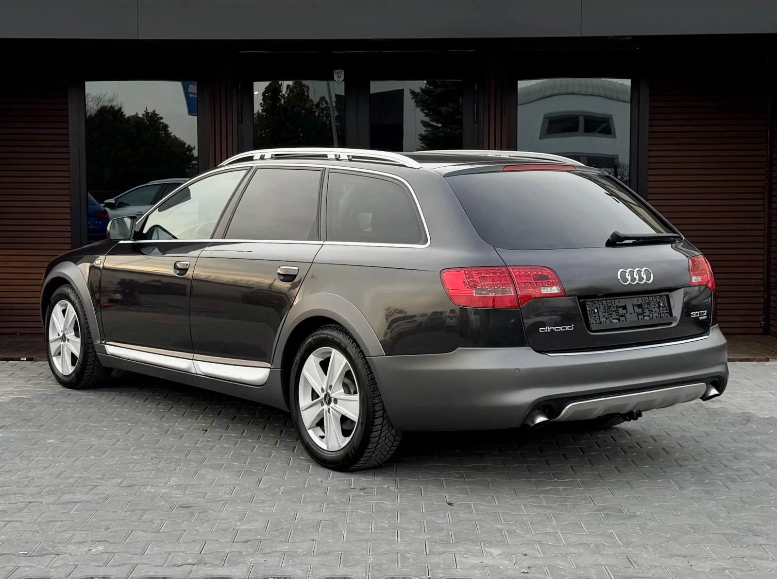 Audi A6 Allroad - 3.0 TDI - Xenon - Кожа в два цвята - Navi -  - изображение 4