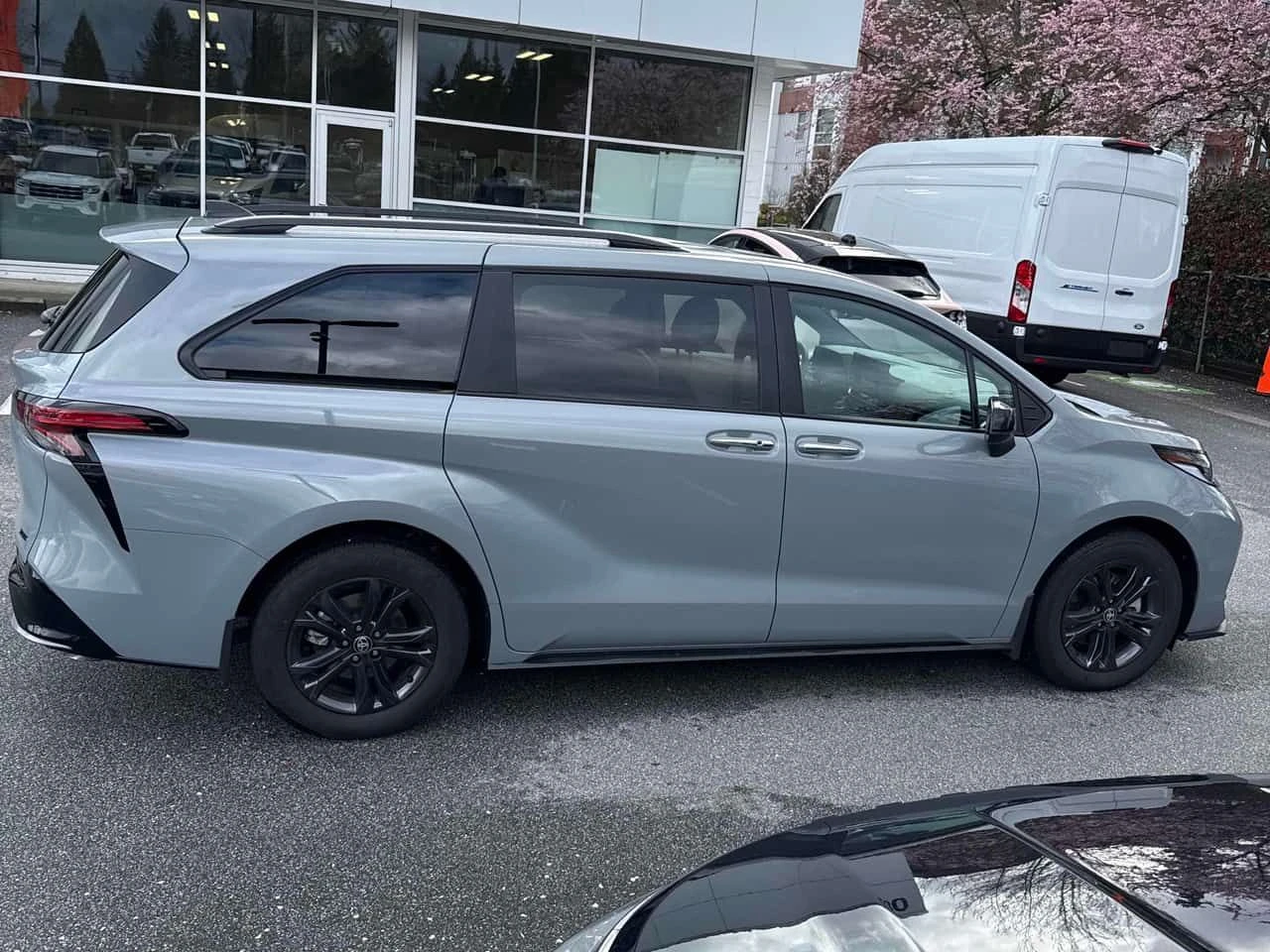 Toyota Sienna * AWD * 2 КЛЮЧА* ПАНО* ПОДГРЕВ* KEYLESS* , снимка 3 - Автомобили и джипове - 53979756