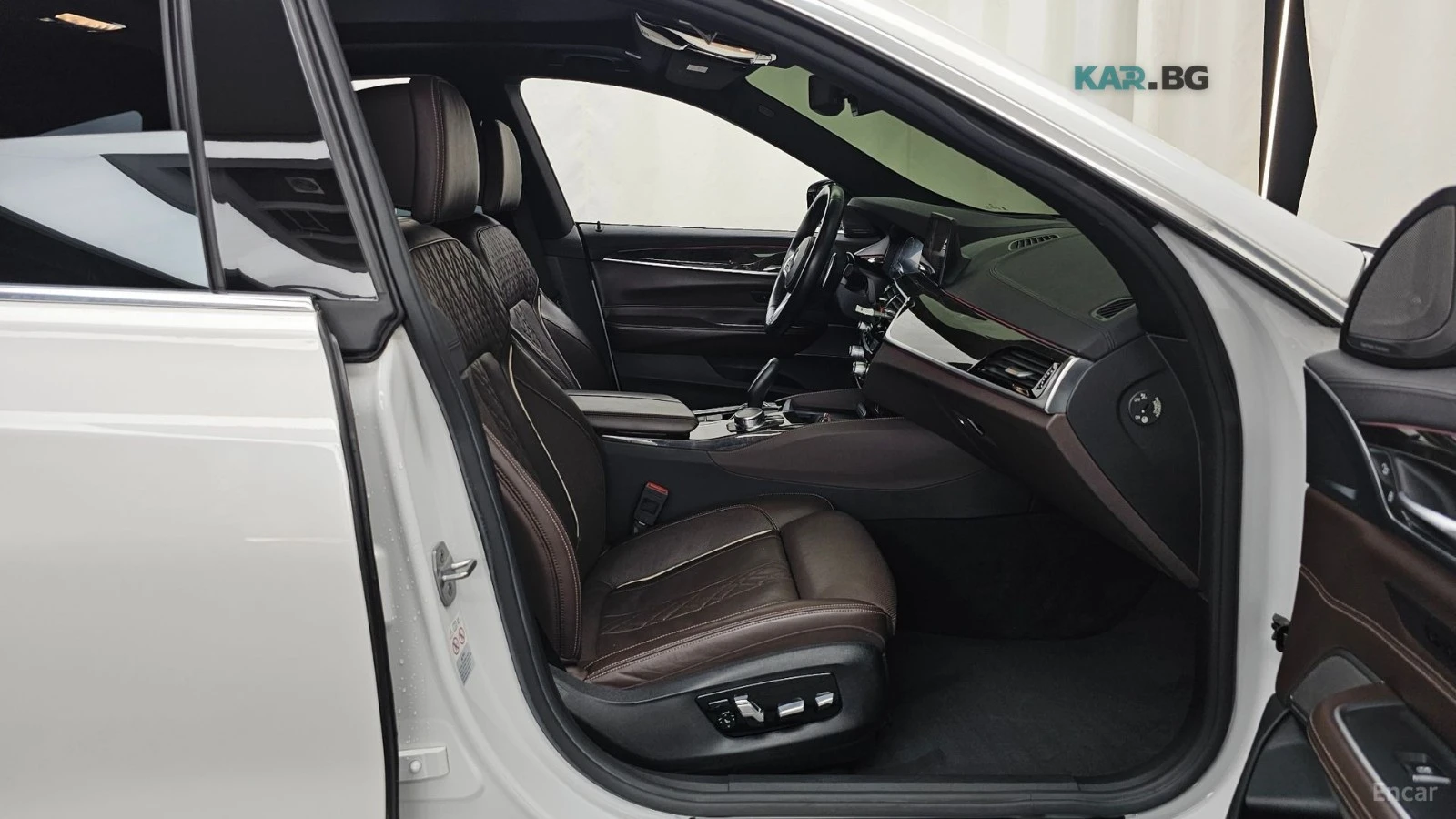 BMW 640 I / XDRIVE / M PKG / DISTRONIC / HARMAN / ОБДУХ.  , снимка 11 - Автомобили и джипове - 54670273