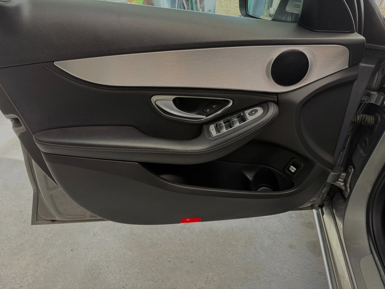 Mercedes-Benz C 220, снимка 11 - Автомобили и джипове - 55258686