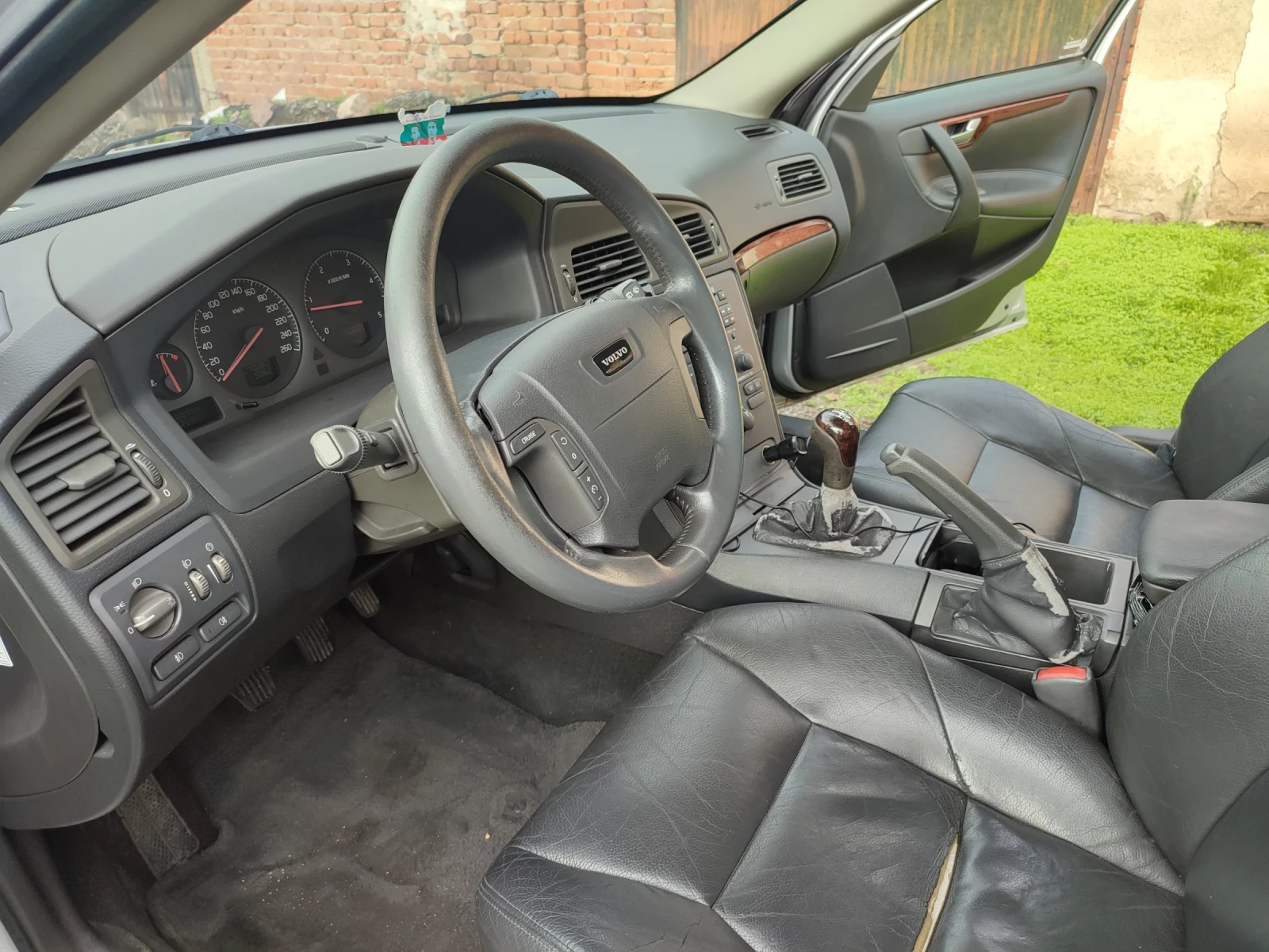 Volvo V70, снимка 5 - Автомобили и джипове - 55391298