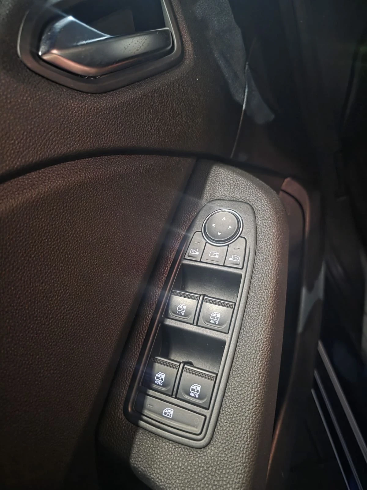Renault Clio 1.0 eco G 100 face 2024г, снимка 7 - Автомобили и джипове - 55826663