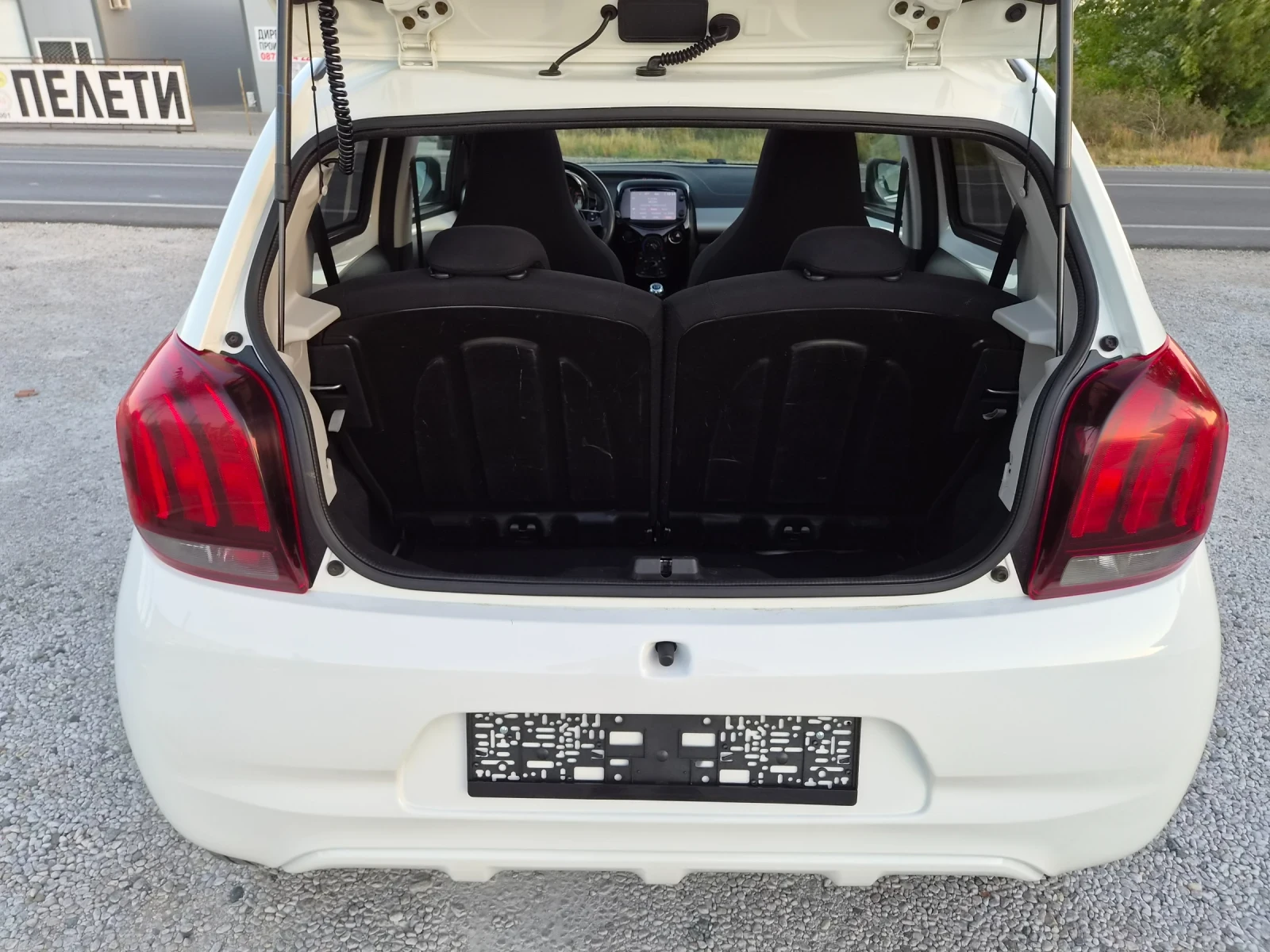 Peugeot 108 1.2I BENZIN EURO6, снимка 8 - Автомобили и джипове - 56113367