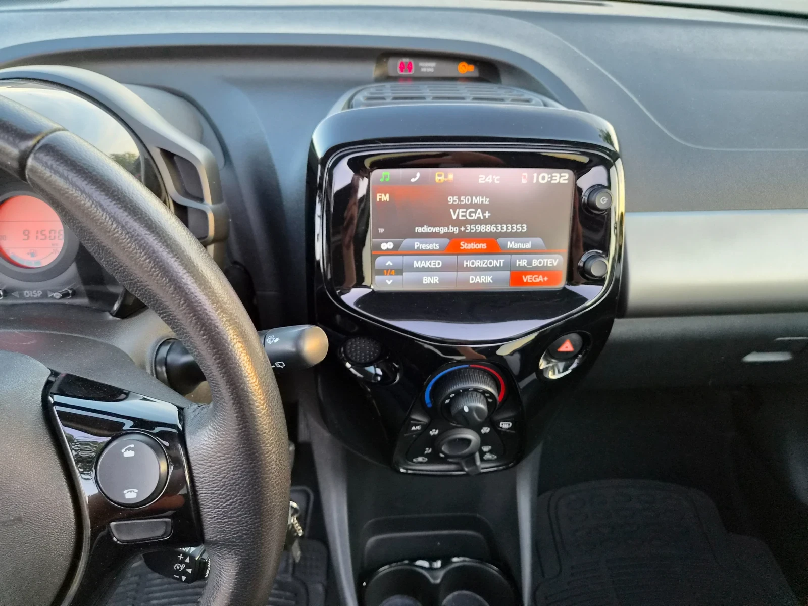 Peugeot 108 1.2I BENZIN EURO6, снимка 12 - Автомобили и джипове - 56113367