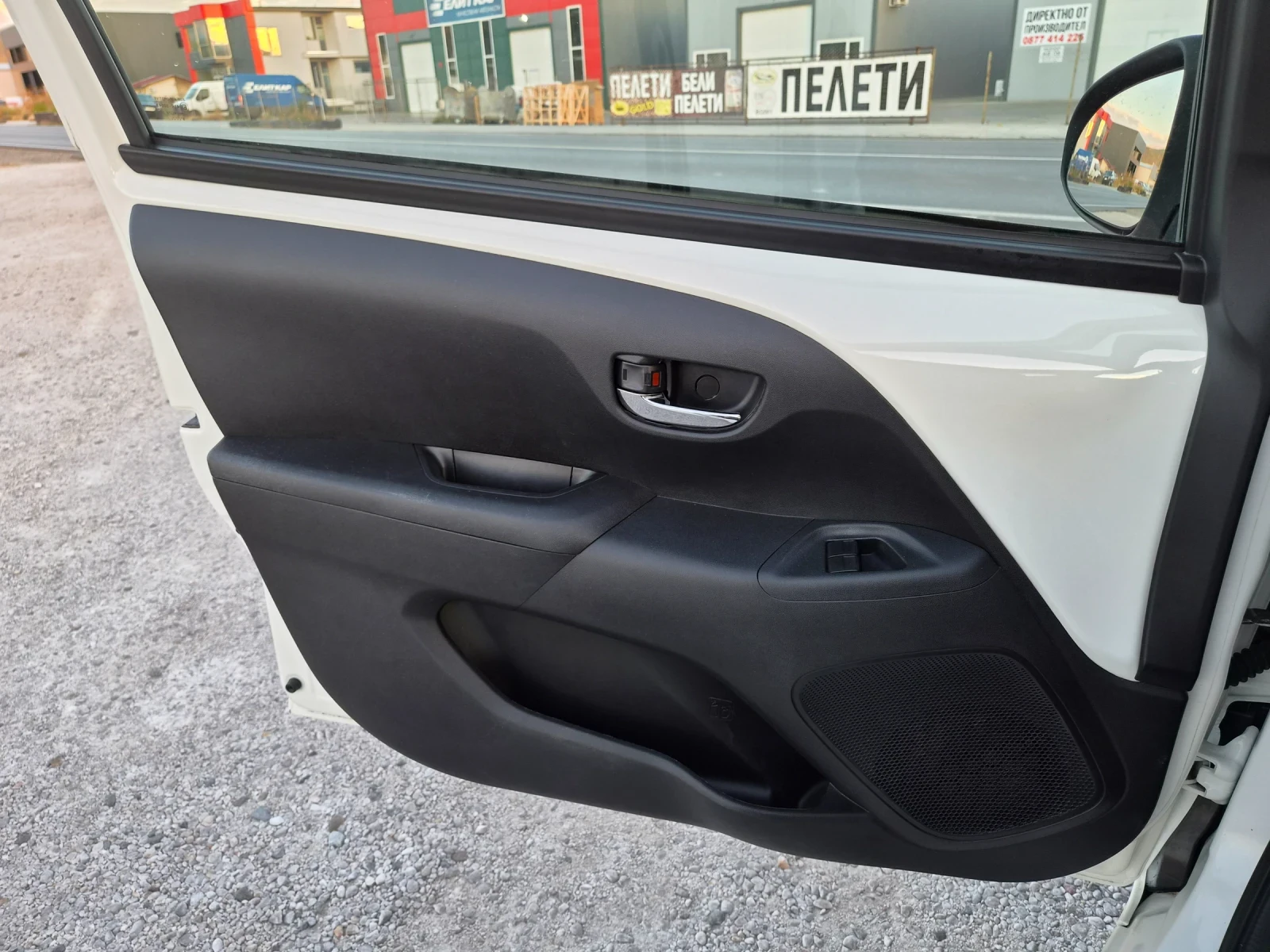 Peugeot 108 1.2I BENZIN EURO6, снимка 15 - Автомобили и джипове - 56113367