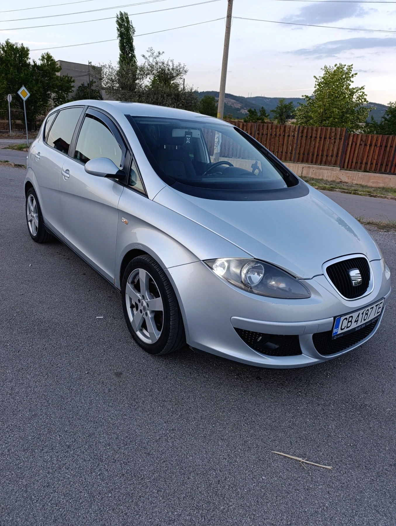 Seat Altea 1.9 TDI BKC , снимка 2 - Автомобили и джипове - 56130237