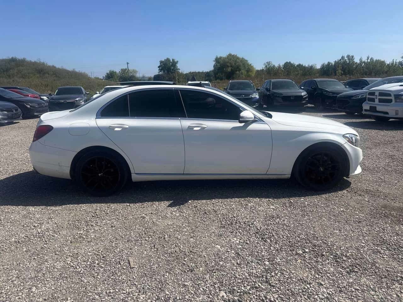 Mercedes-Benz C 300 * АВТОКРЕДИТ БЕЗ ПЪРВОНАЧАЛНА ВНОСКА* , снимка 3 - Автомобили и джипове - 56204991