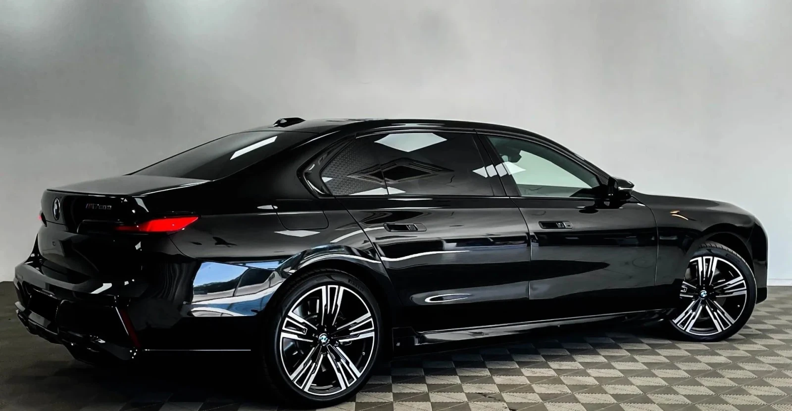 BMW 750  e Plug-in Hybrid xDrive M Sport Paket | Mobile.bg � ����������� 5