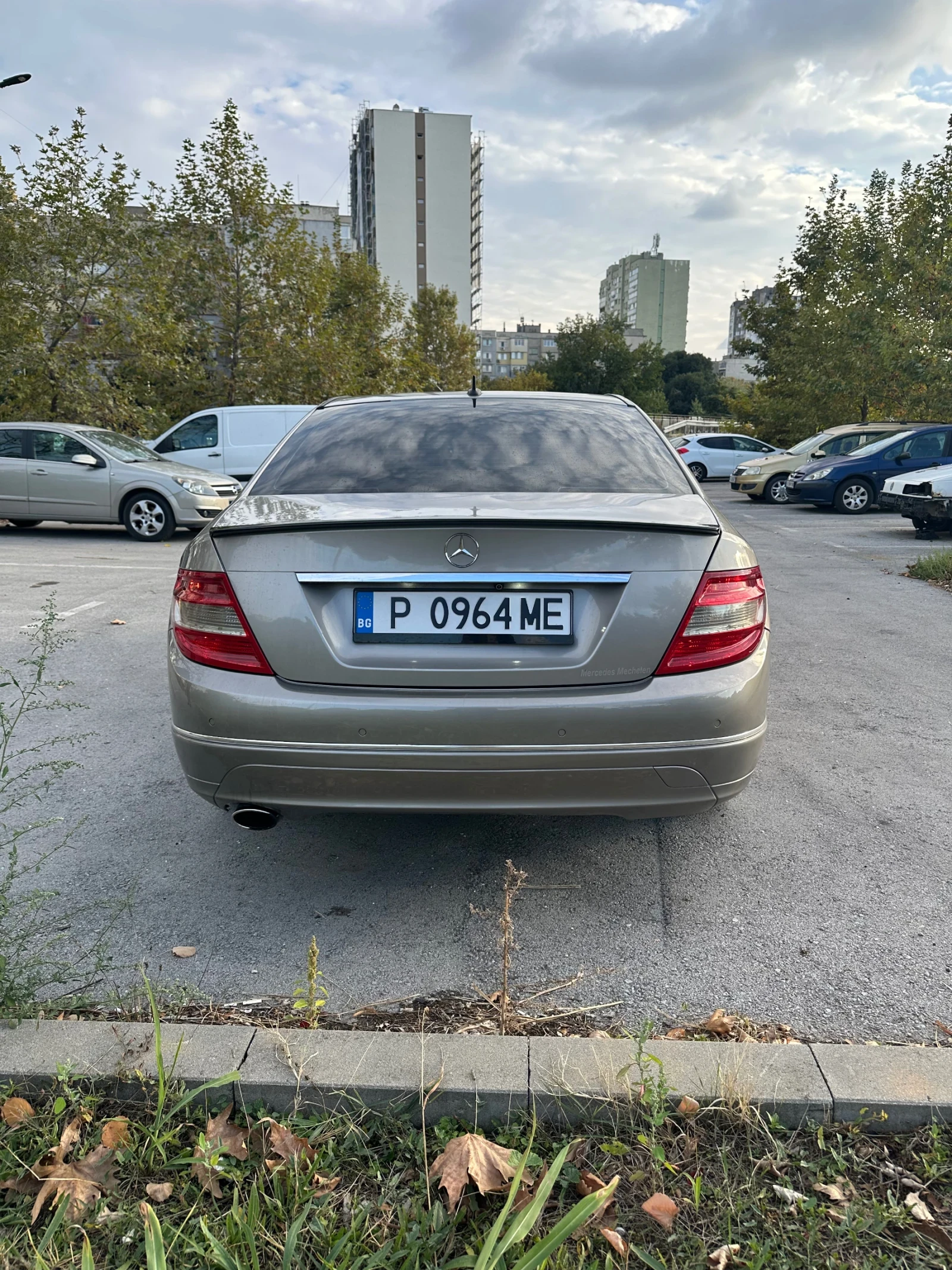 Mercedes-Benz C 220, снимка 6 - Автомобили и джипове - 56571927
