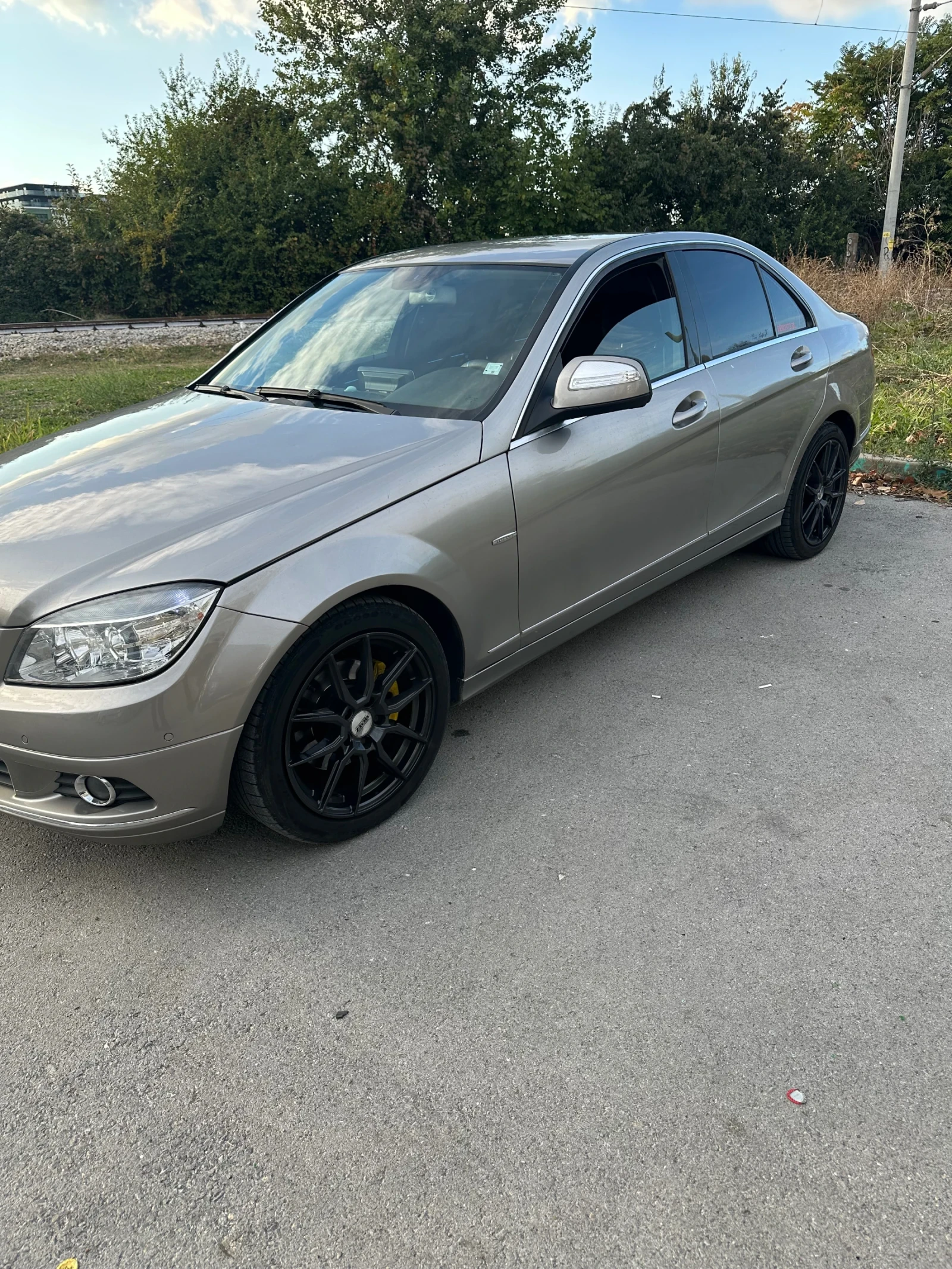 Mercedes-Benz C 220, снимка 3 - Автомобили и джипове - 56571927
