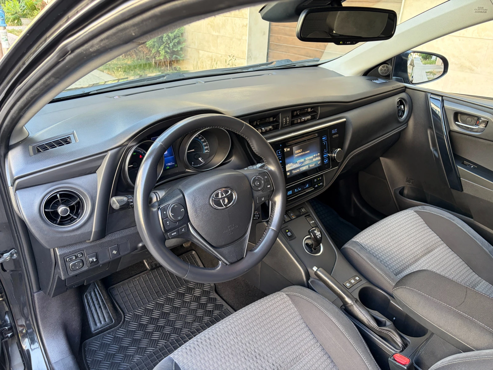 Toyota Auris 1.8Hybrid e-CVT SOL Facelift- � �������� | Mobile.bg � ����������� 7
