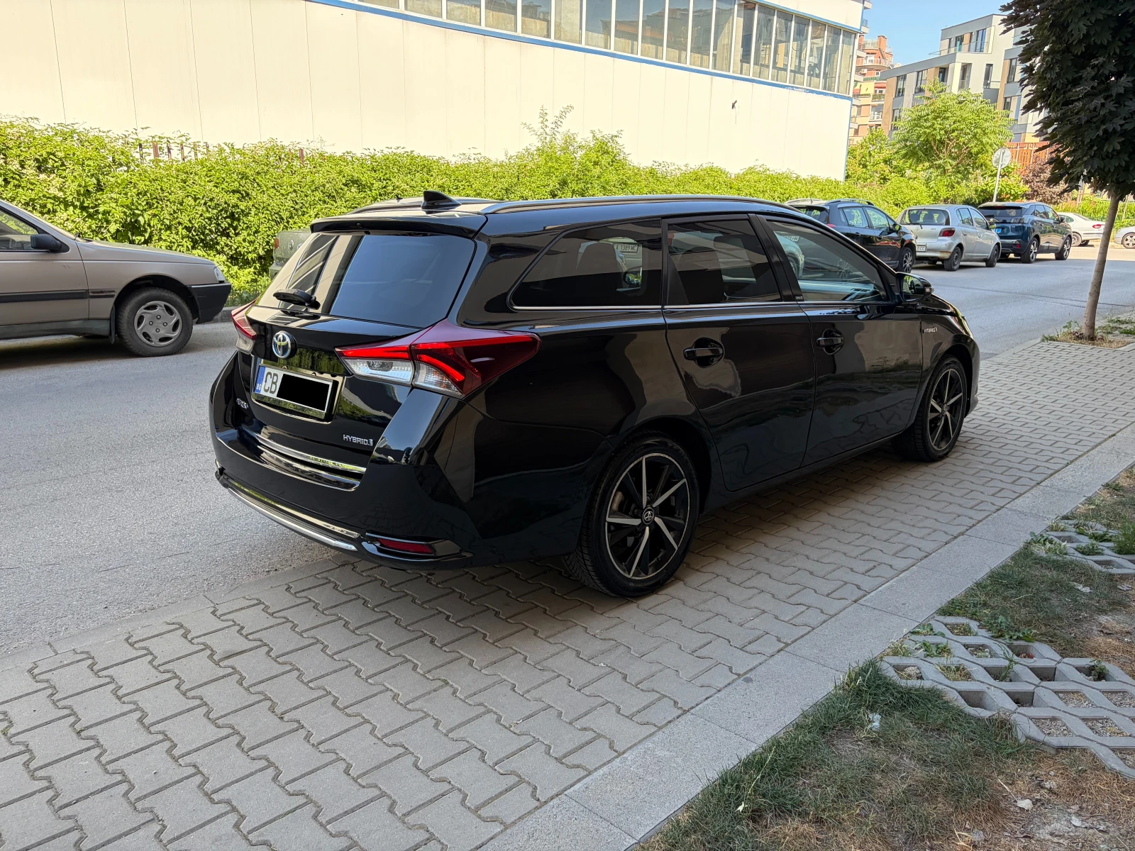 Toyota Auris 1.8Hybrid e-CVT SOL Facelift- � �������� | Mobile.bg � ����������� 3