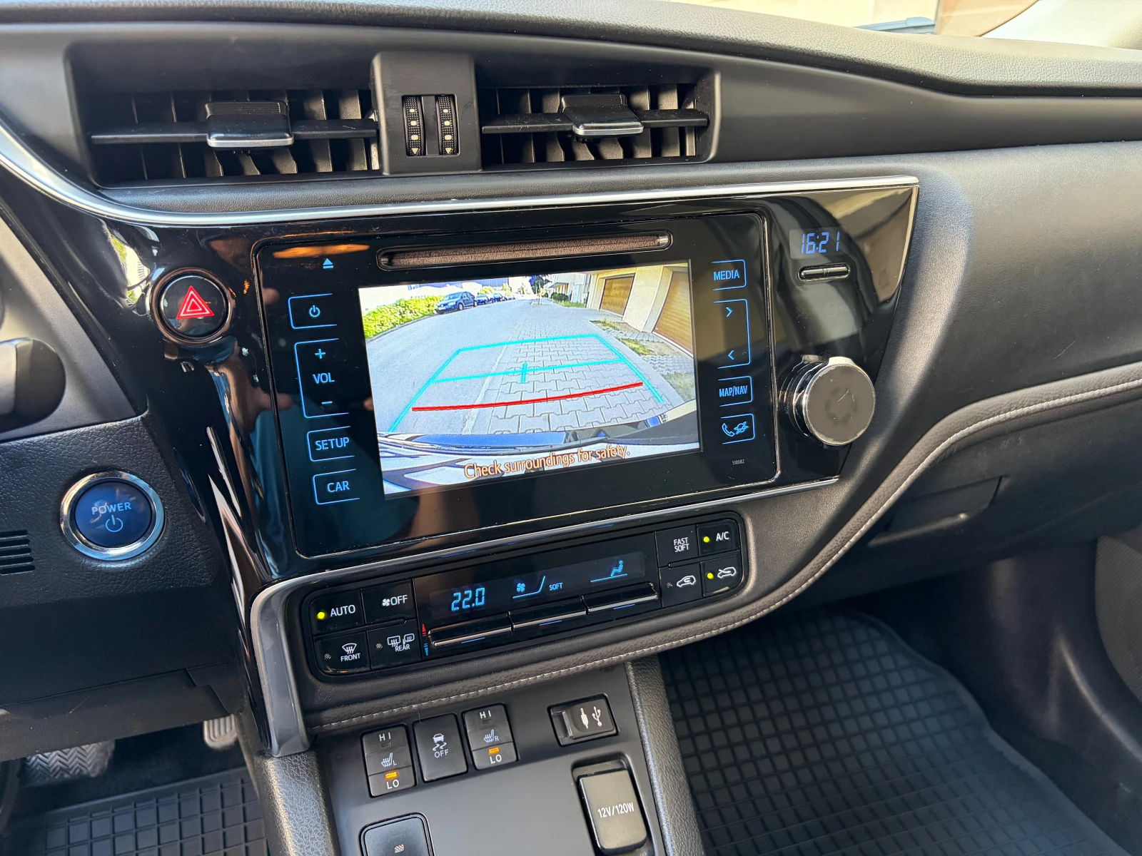 Toyota Auris 1.8Hybrid e-CVT SOL Facelift- � �������� | Mobile.bg � ����������� 11
