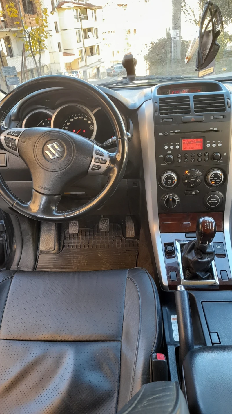 Suzuki Grand vitara, снимка 6 - Автомобили и джипове - 47730099