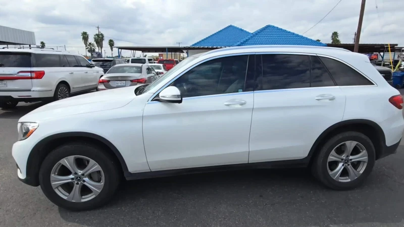 Mercedes-Benz GLC 300, снимка 4 - Автомобили и джипове - 48440882