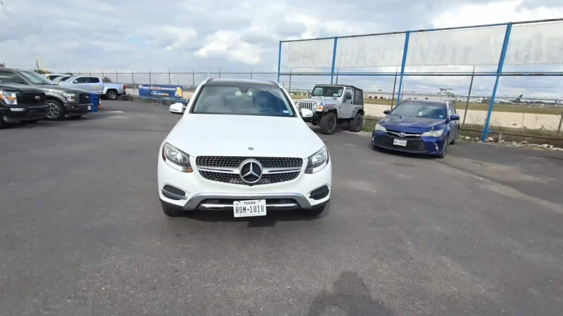 Mercedes-Benz GLC 300, снимка 1 - Автомобили и джипове - 48440882