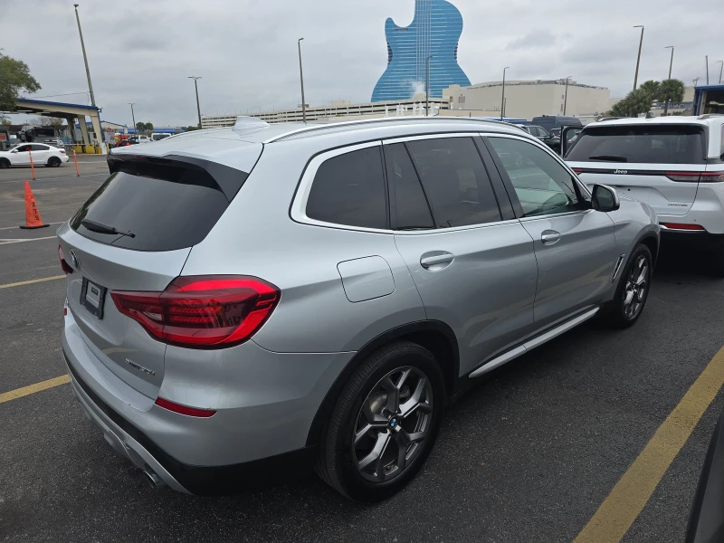 BMW X3 INDIVIDUAL* PANO* HI-FI* KEYLESS* AMBIENT* , снимка 4 - Автомобили и джипове - 48864629