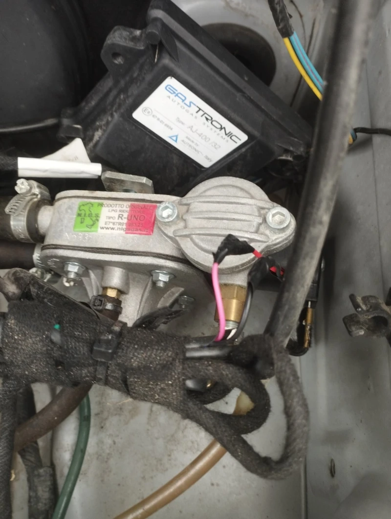 Suzuki Jimny 1.3i 16v, снимка 13 - Автомобили и джипове - 53244173