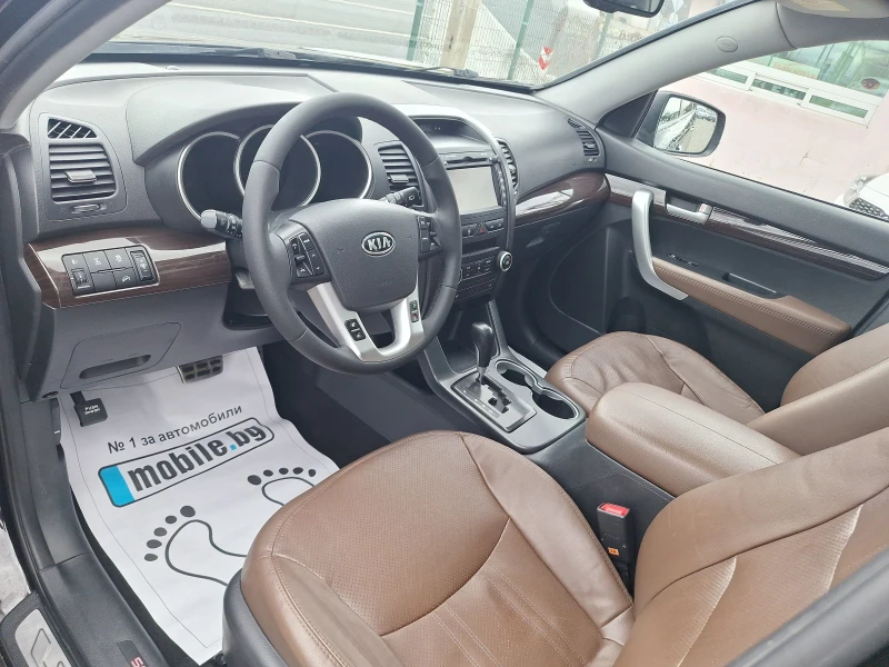 Kia Sorento 2.2crdi 197ks 4x4 Koja Navi Panorama Full!, снимка 10 - Автомобили и джипове - 53393788