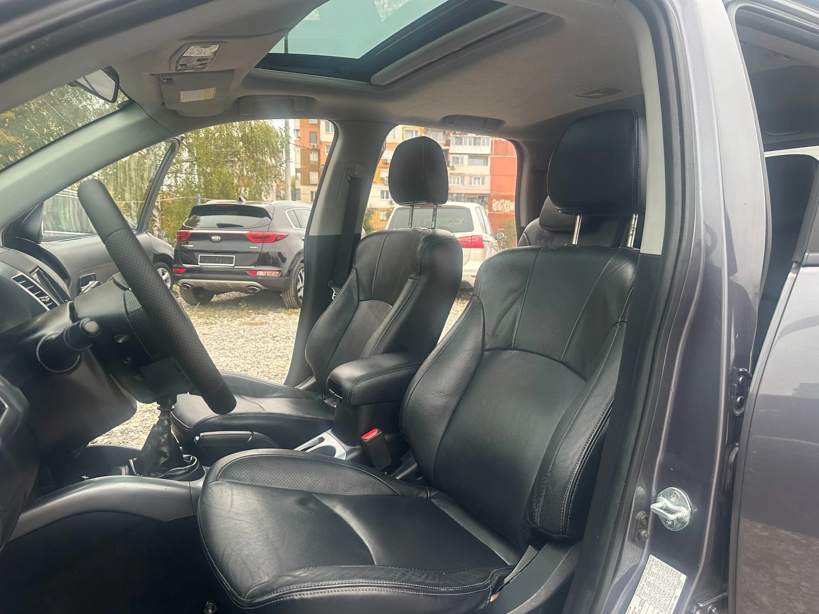 Mitsubishi Outlander 2.2DI-D 156kc NAVI 7MESTA FULLL - изображение 9
