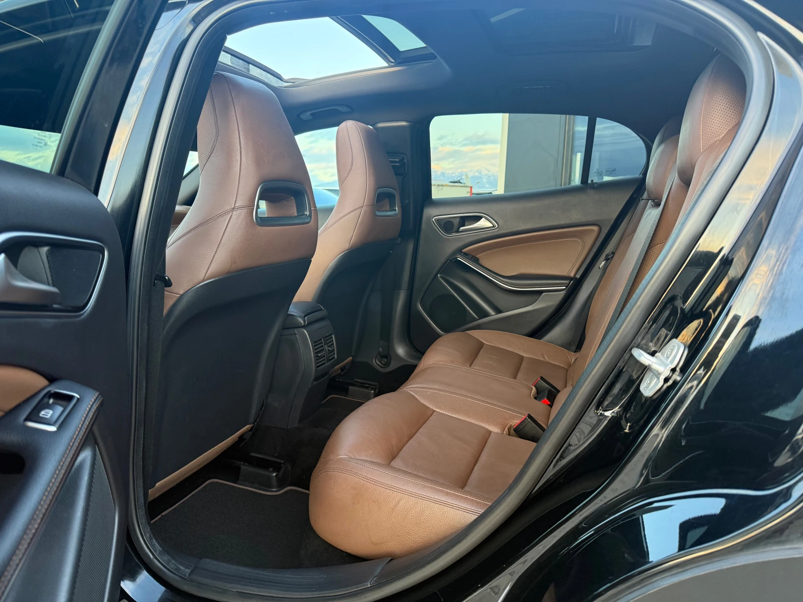 Mercedes-Benz GLA 220 2.2cdi 170 ks AMG LINE �������� ������ !!! | Mobile.bg � ����������� 12