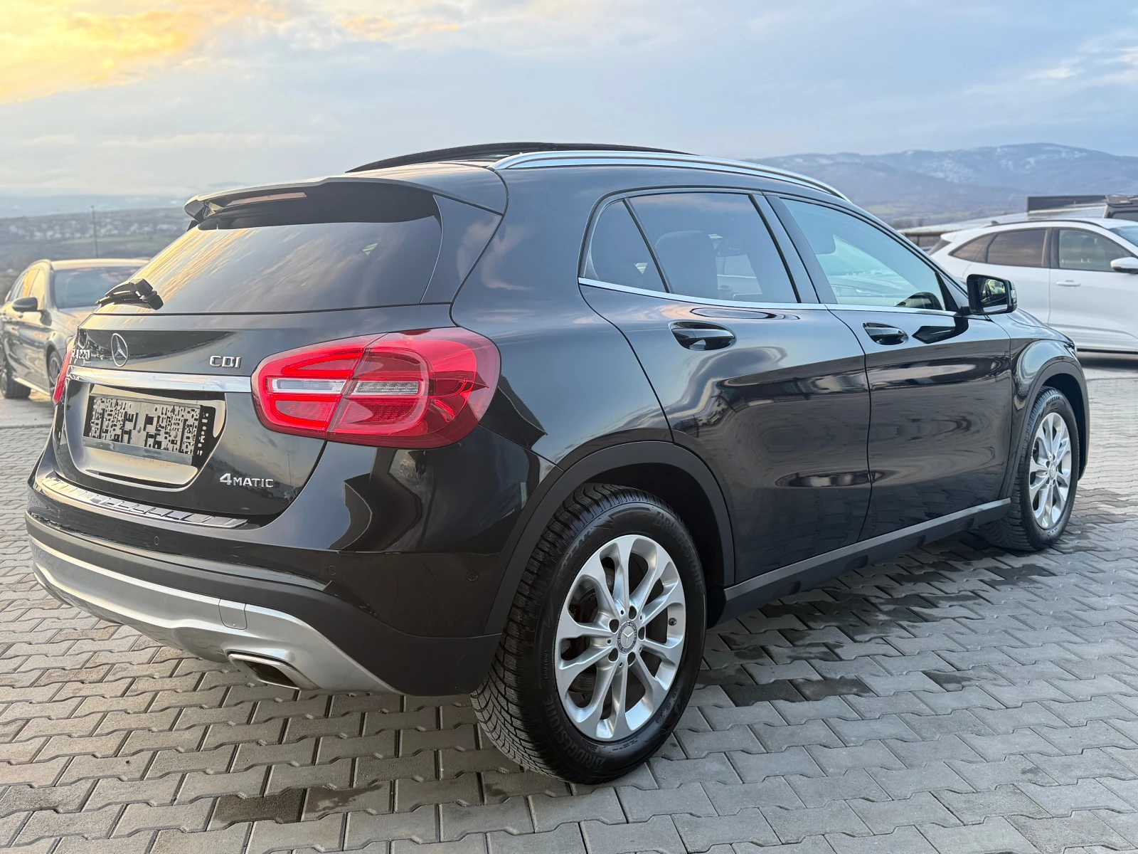 Mercedes-Benz GLA 220 2.2cdi 170 ks AMG LINE Собствен лизинг !!! - изображение 5