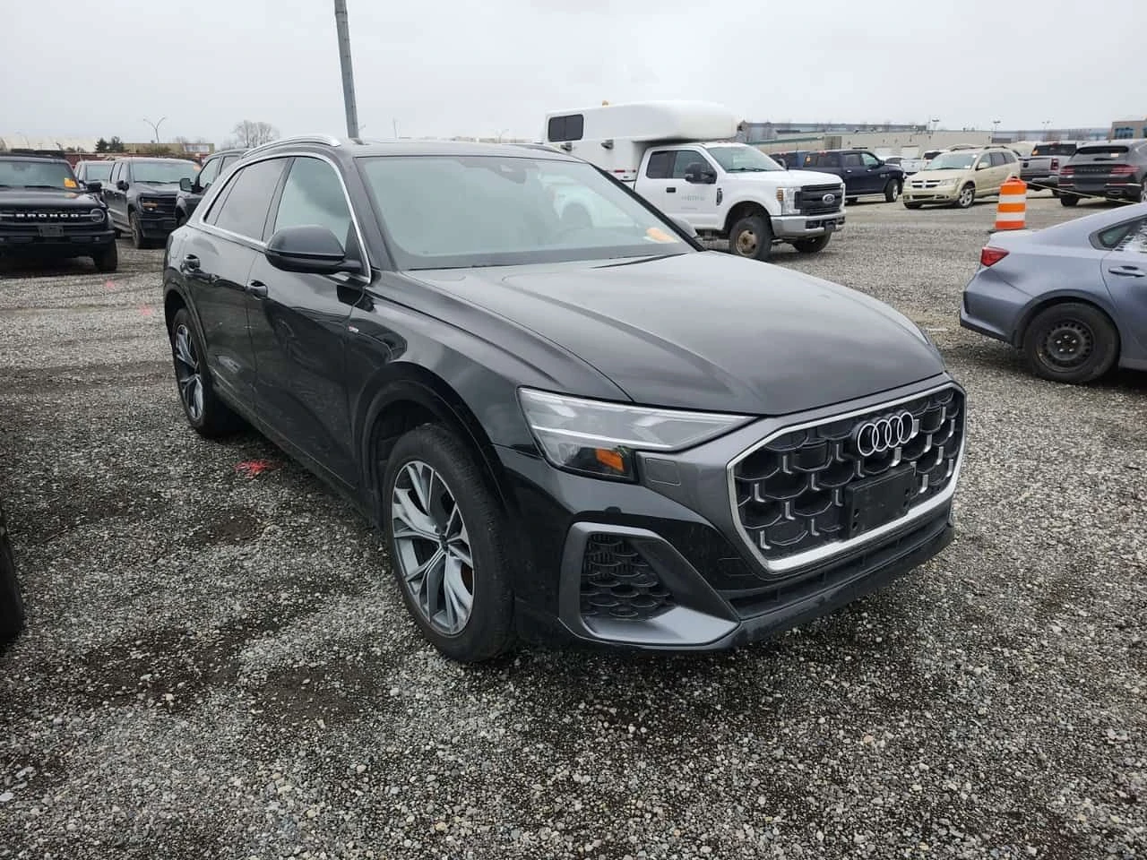 Audi Q8 55TFSI * Progressiv * Без инциденти * CARFAX * , снимка 2 - Автомобили и джипове - 53822632