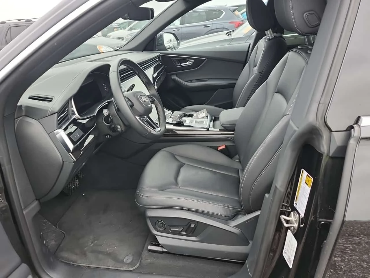 Audi Q8 55TFSI * Progressiv * Без инциденти * CARFAX * , снимка 9 - Автомобили и джипове - 53822632