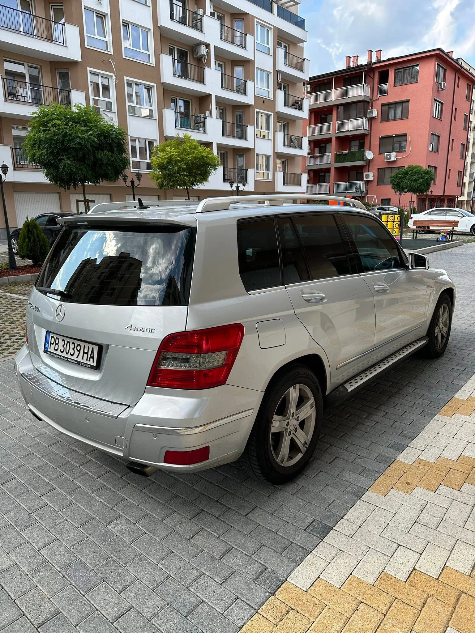 Mercedes-Benz GLK 350 sport 4x4, снимка 3 - Автомобили и джипове - 54026884