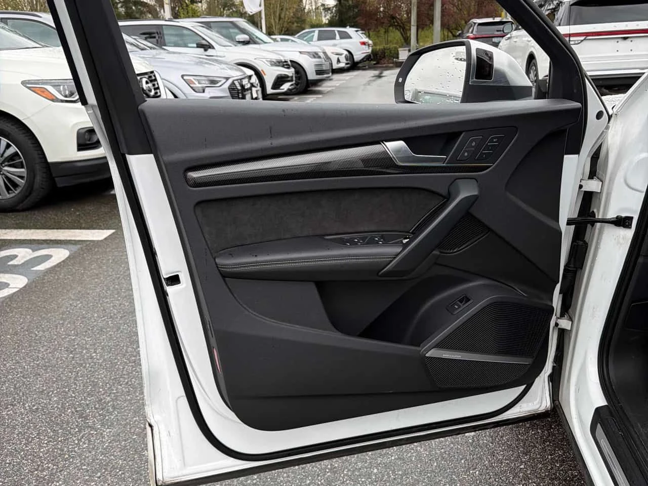 Audi SQ5 * Technik * BANG&OLUFSEN* 360* NAVI* PANO* , снимка 14 - Автомобили и джипове - 54184908